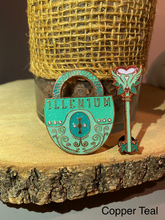 Load image into Gallery viewer, Illenium Lock & Key V2