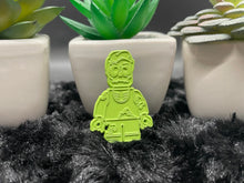 Load image into Gallery viewer, RAW Minifig Zombae Singles